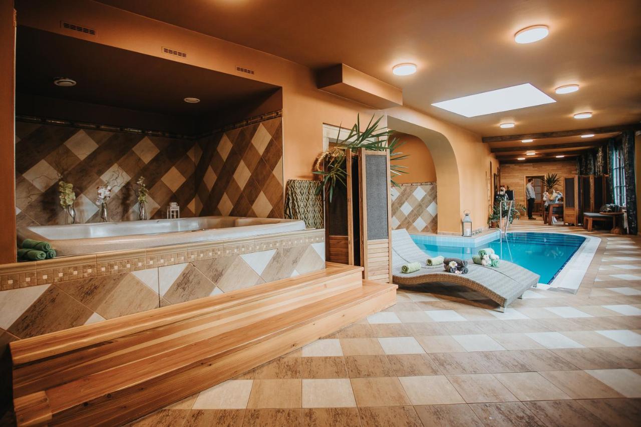 Hotel Ruze Чеський Крумлов Екстер'єр фото Spa center