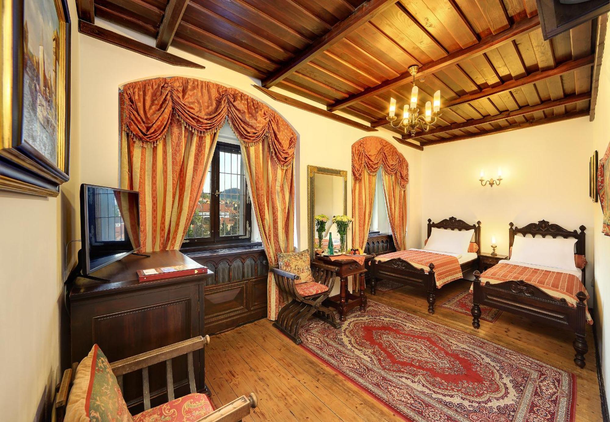 Hotel Ruze Чеський Крумлов Екстер'єр фото A room at the hotel