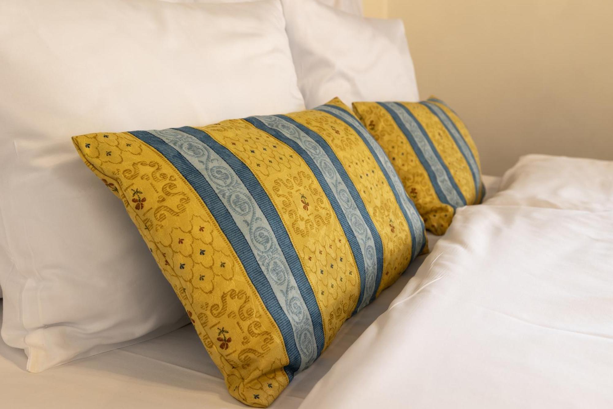 Hotel Ruze Чеський Крумлов Екстер'єр фото A decorative pillow