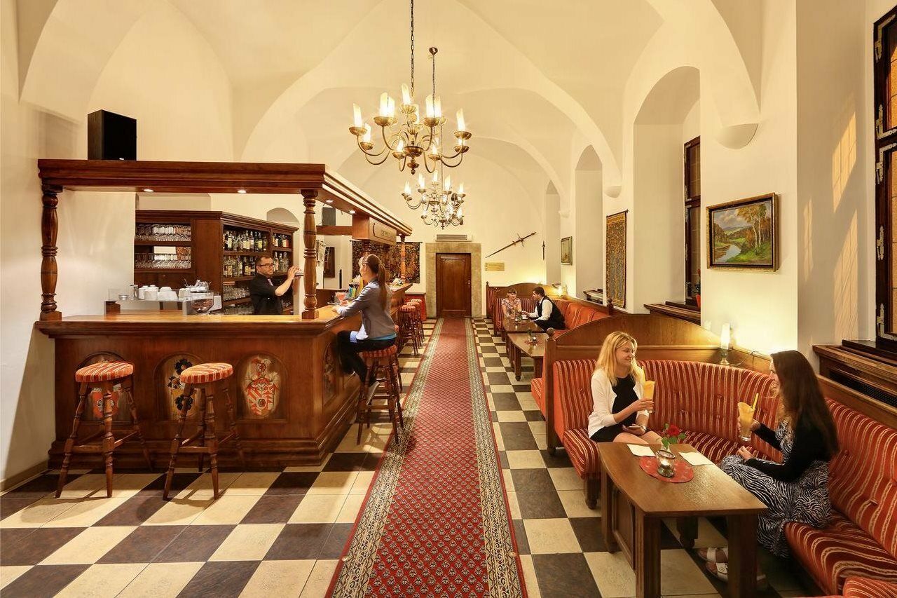 Hotel Ruze Чеський Крумлов Екстер'єр фото The interior of the restaurant